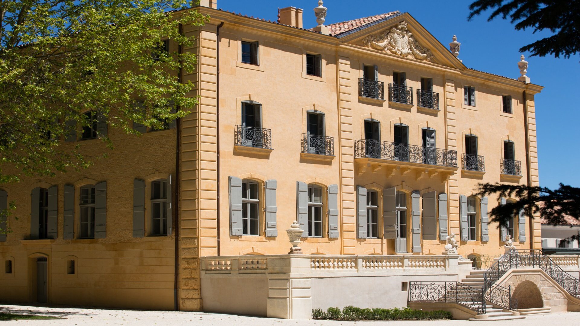 Chateau de fonscolombe paca aix en provence 