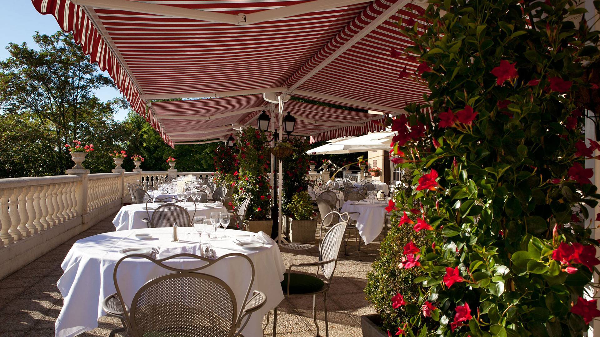 chateau-de-la-tour-chantilly-seminaires-paris-restaurant-terrasse