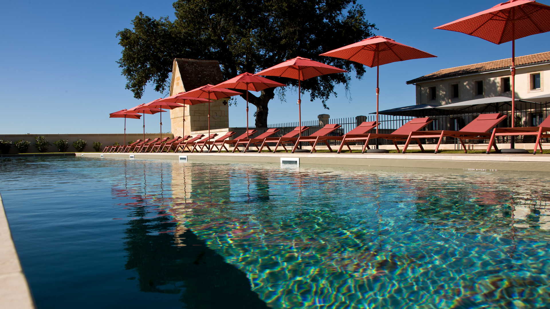 chateau-fage-domaine-saint-emilion-bordeaux-incentive-piscine-101-seminaires