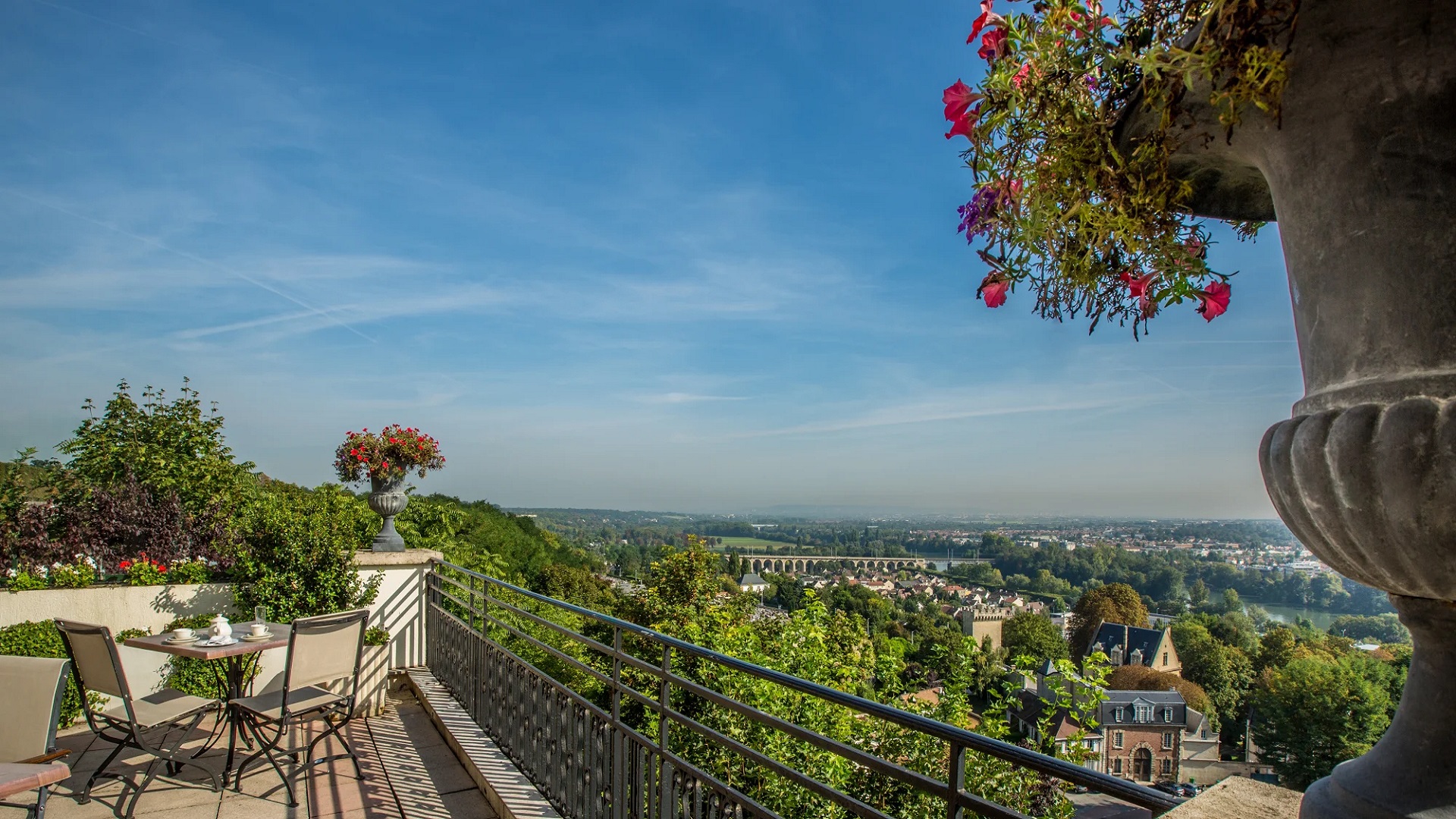 Pavillon Henri IV séminaires vue panoramique du grand Paris